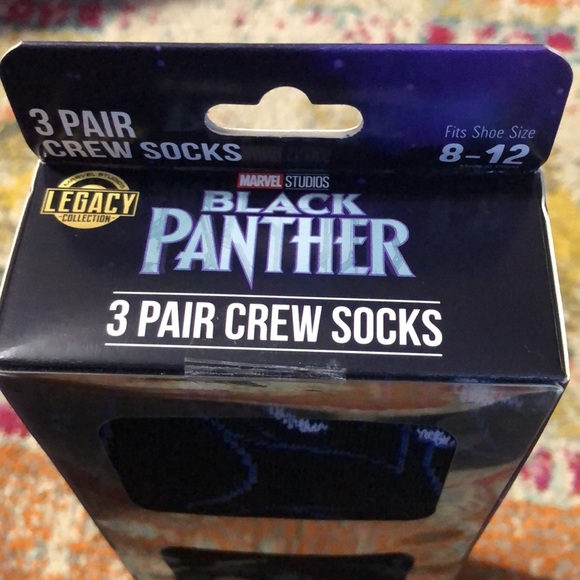 🧜🏼‍♀️3 for $15 item!🧜🏼‍♀️ men’s black panther 3 pair crew socks - Picture 4 of 4